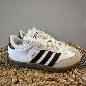 Adidas Samba Sneakers sz 1 boys-never worn!